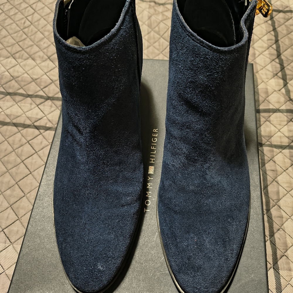 Tommy Hilfiger Women's Navy Suede Boots